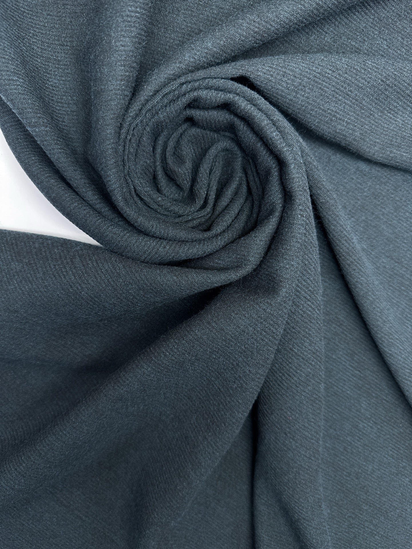 Itališkas mėlynos-juodos spalvos medvilnės tvilas