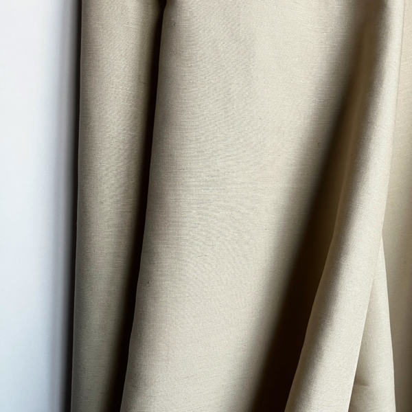 Itališkas lino audinys smėlio spalvos